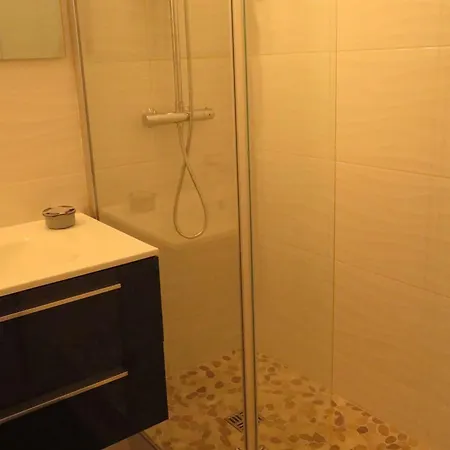 Climatise Avec Loggia - - Fr-1-610-114 *